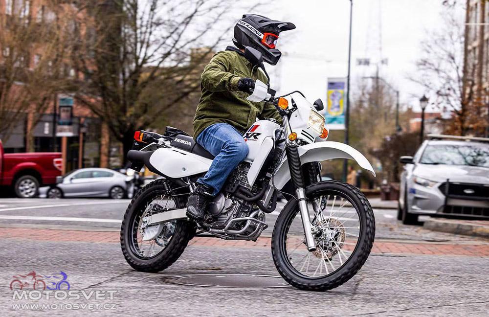 hxr242